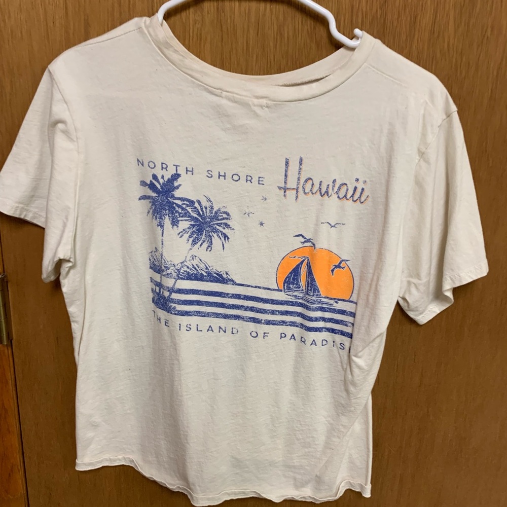 women’s tshirt